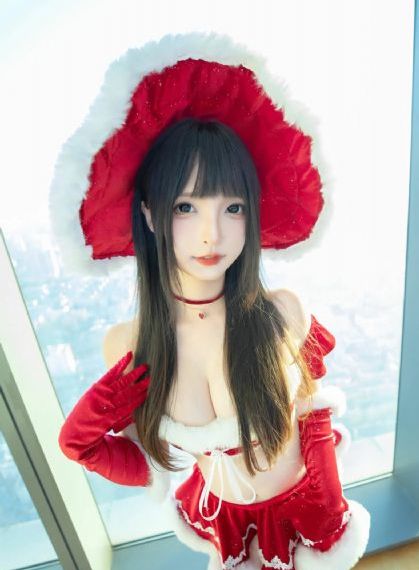 女仆扒开双腿让主人调教游戏