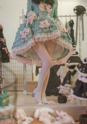 秋山祥子