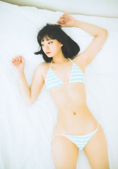 丰满双乳秘书被老板狂揉捏hd