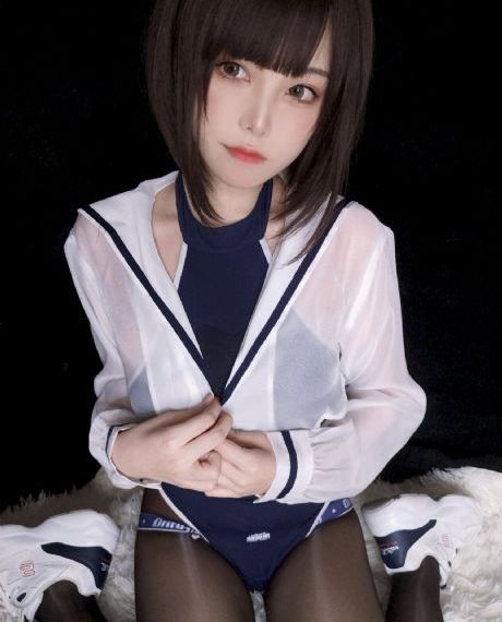 强睡年轻的女经理