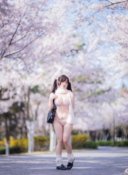 丰满的大胸女朋友5