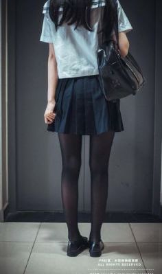 在厨房引诱已婚男人h